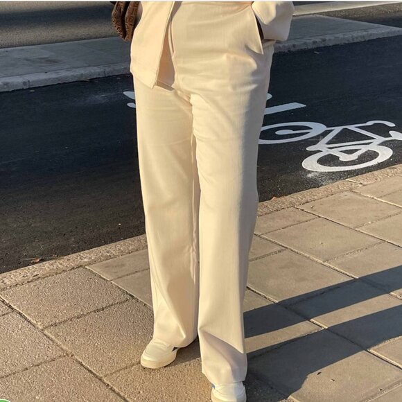Djerf Avenue First Choice Pants Cream - Picture 1 of 5